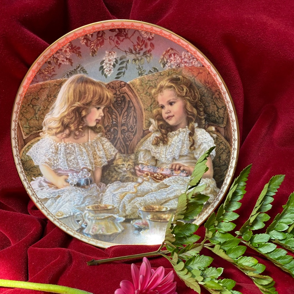Vintage Limited Edition Collector’s Plate, “Best Friends” 1993. By Sandra Kuch